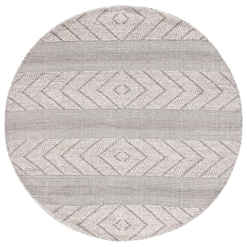 SAFAVIEH Vermont Corlien Wool Fringe Rug - 6' Round - Beige/Ivory