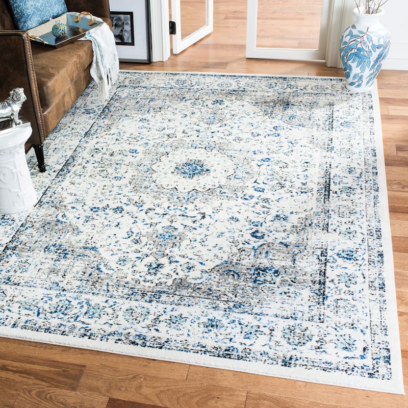 SAFAVIEH Evoke Annabel Vintage Shabby Chic Oriental Rug - 6'7" x 9' - Ivory/Grey