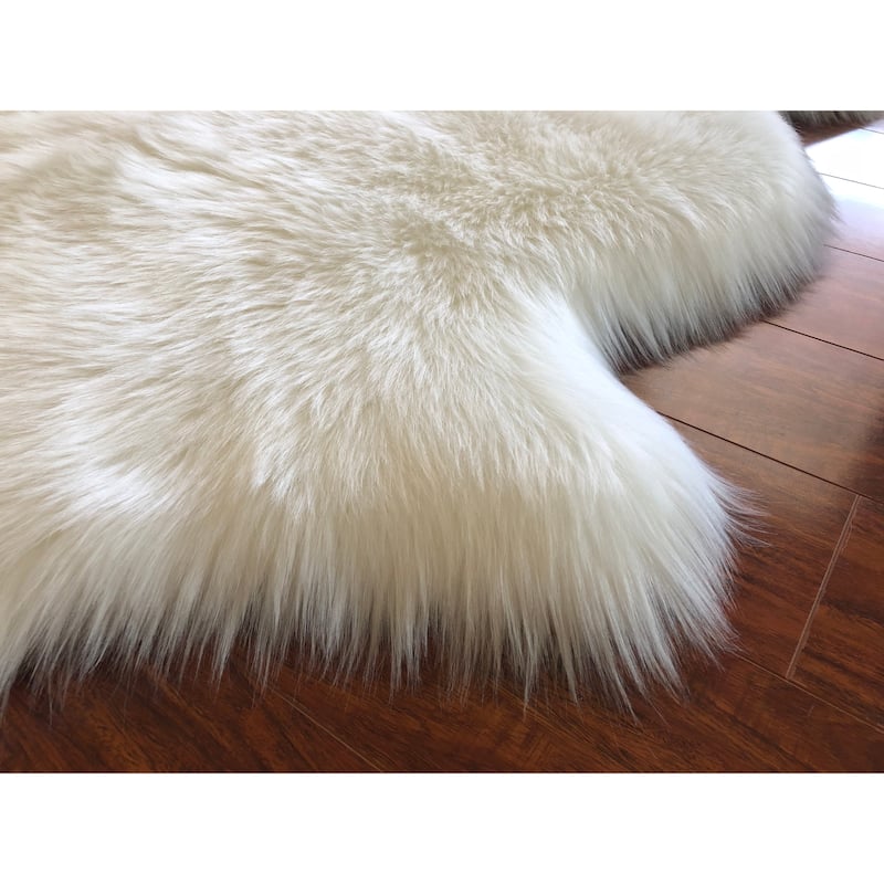 Highland Select Natural Long Wool Sheepskin 4 Pelt Shag Rug - 3' x 6'8"