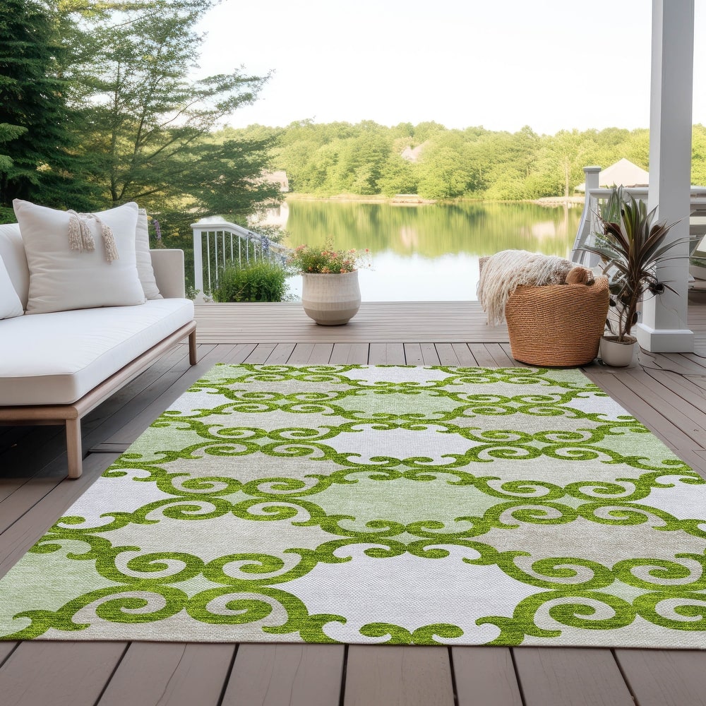 Machine Washable Indoor/ Outdoor Chantille Traditional Scroll Rug