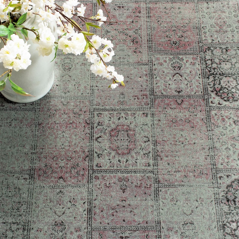 SAFAVIEH Vintage Distressed Boho Donielle Oriental Rug