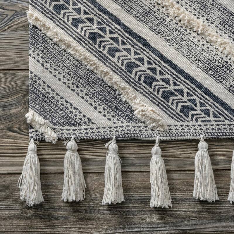 Nuloom Geometric Nichola Greek Eye Trellis Area Rug