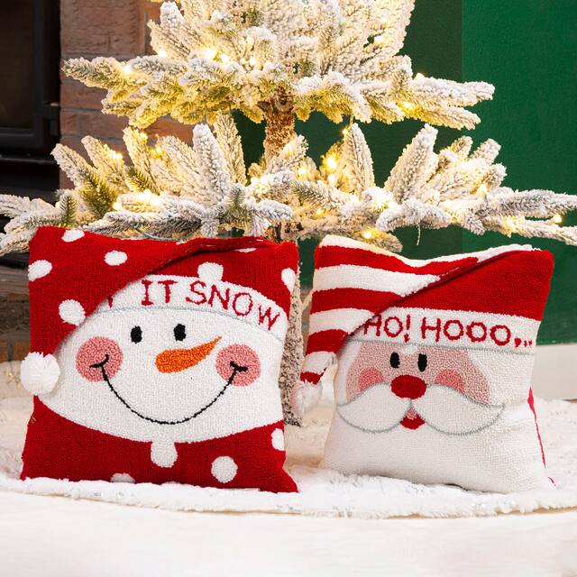 Glitzhome 14"L Hooked 3D Christmas Pillow