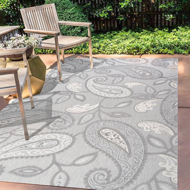 JONATHAN Y Gordes Paisley High-Low Indoor/Outdoor Area Rug