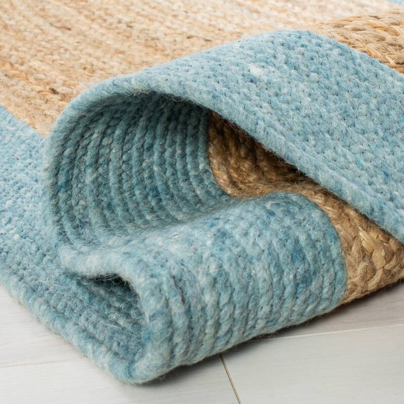 SAFAVIEH Handmade Braided Hvonn Jute Rug