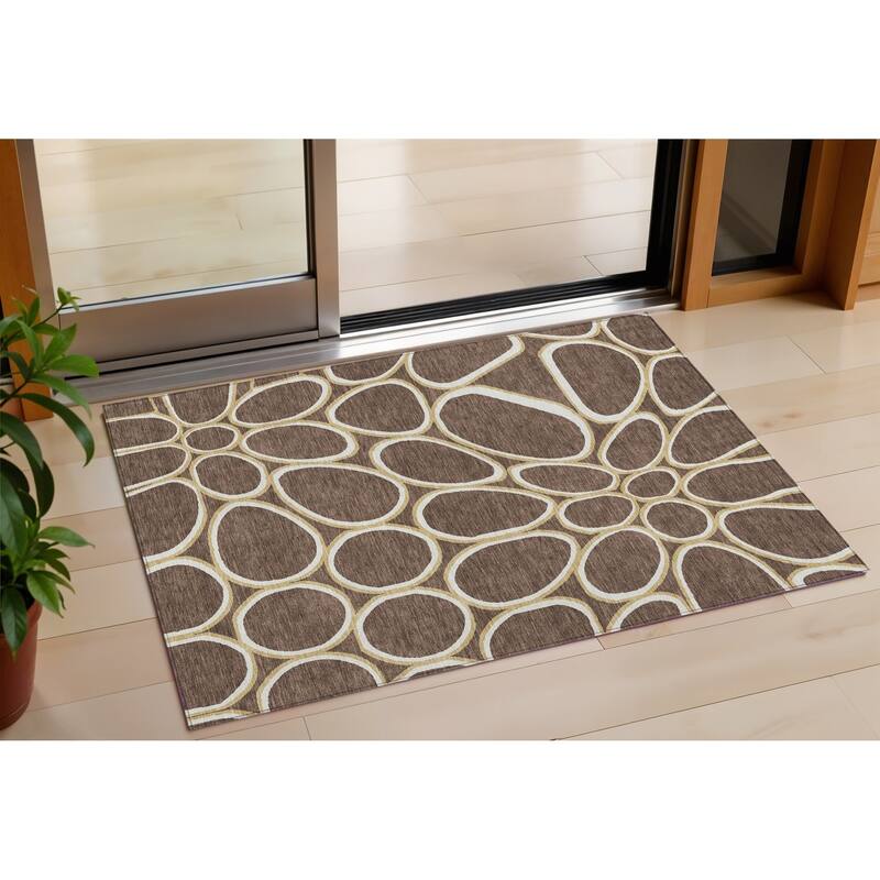 HomeRoots Abstract Transitional Rectangle Outdoor Rug - 3' x 5'