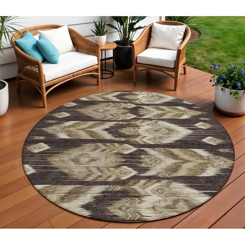 HomeRoots Southwestern Transitional Rectangle Outdoor Rug - 8' Round