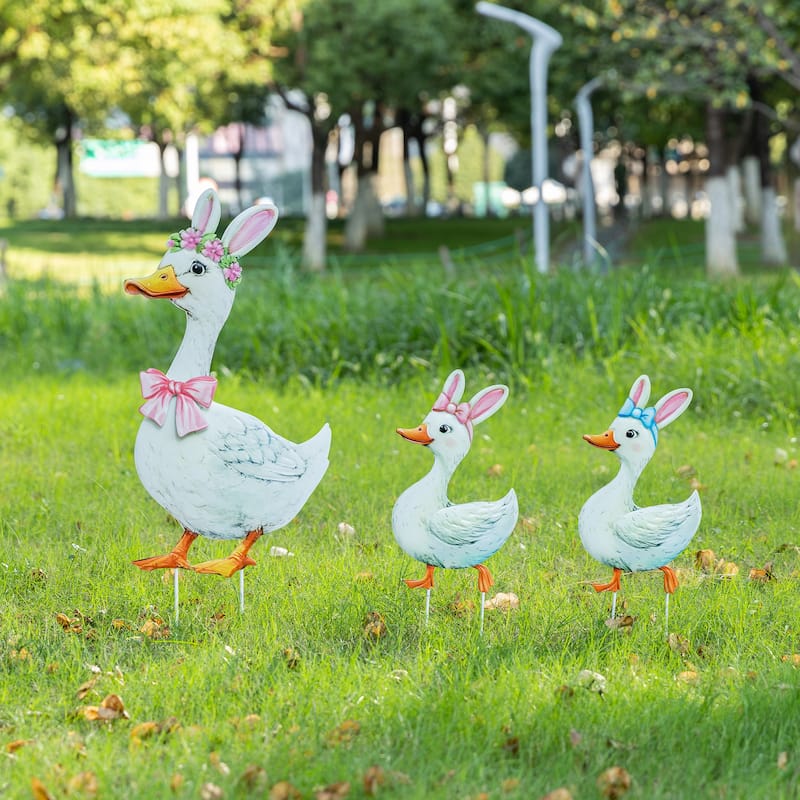Glitzhome Set of 3 Easter Metal Duck Family Yard Stake Hanging Decor