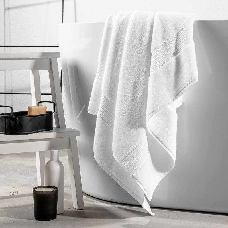 Chicago Bath Towel - White