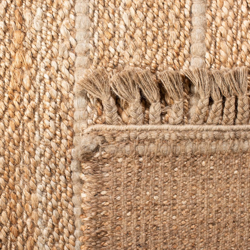 SAFAVIEH Handmade Natural Fiber Kamila Jute Tassel Rug