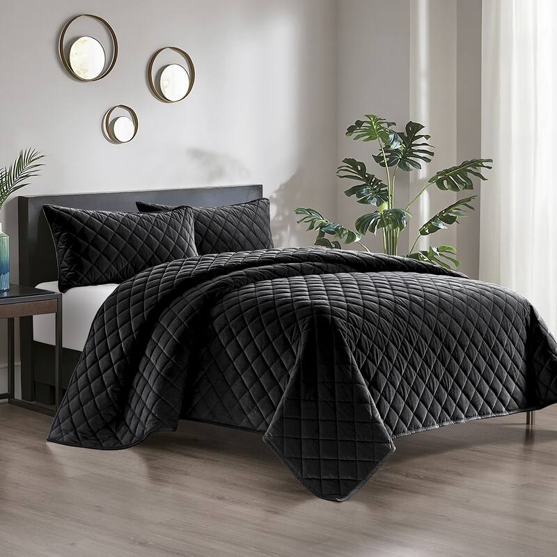 Pointehaven Heavy-Weight Oversized Diamond Design Velvet Quilt Sets