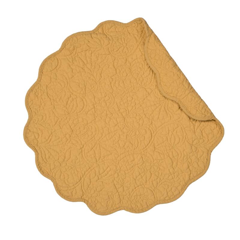 Christiana Honey Reversible Machine Washable Round Scallop Quilt Placemats Set of 6