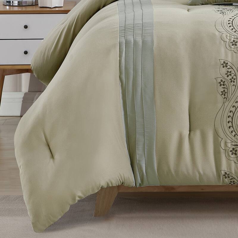Kaleen Luxury 7 Piece Comforter