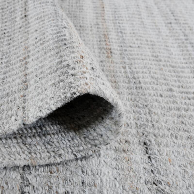 Lineage Gray Heathered Hand-Woven Area Rug 2' x 3'