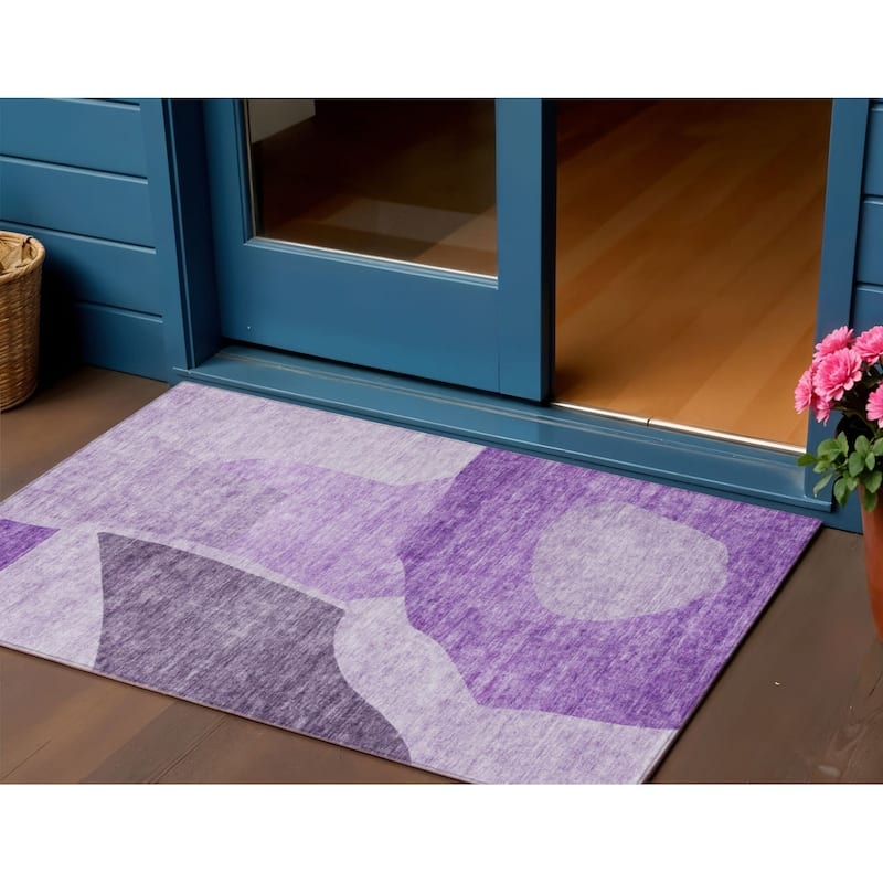 HomeRoots Abstract Transitional Rectangle Outdoor Rug - 3' x 5'