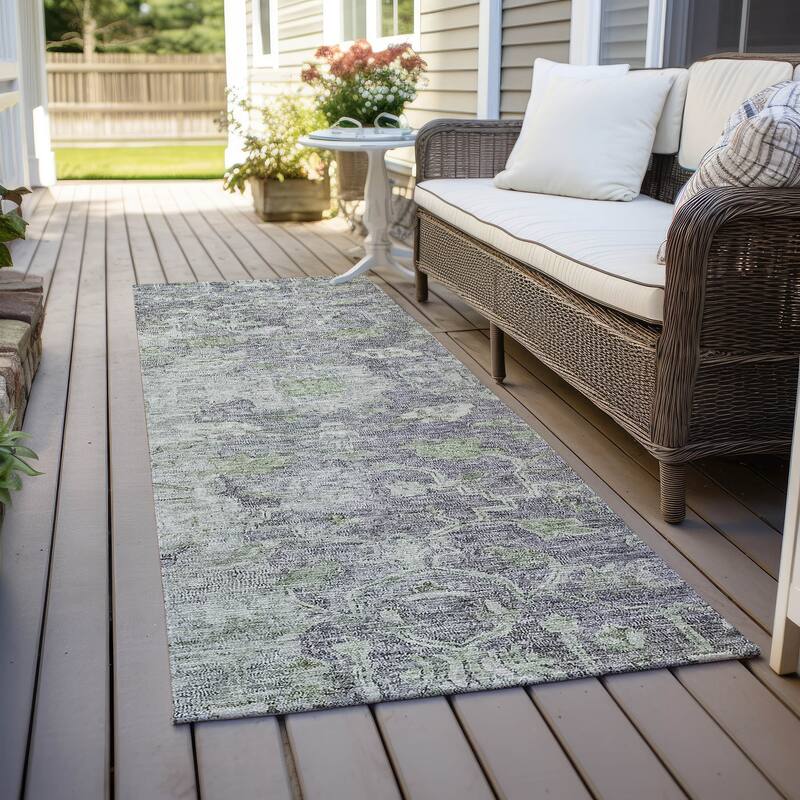 Machine Washable Indoor/ Outdoor Chantille Distressed Traditional Rug - Plum - 2'3" x 7'6"