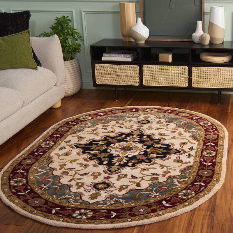 SAFAVIEH Handmade Heritage Kassandra Traditional Oriental Wool Rug