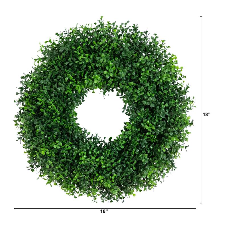 18-in Pre-Lit Artificial Boxwood Wreath with 25 Lights
