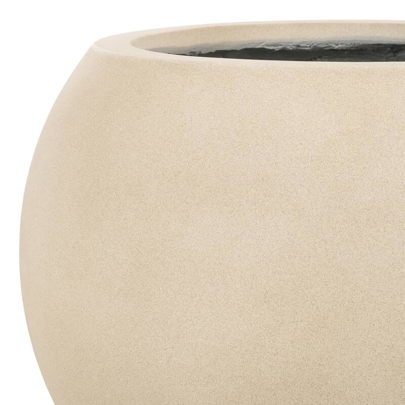 SAFAVIEH Outdoor Kenslia Black Planter.