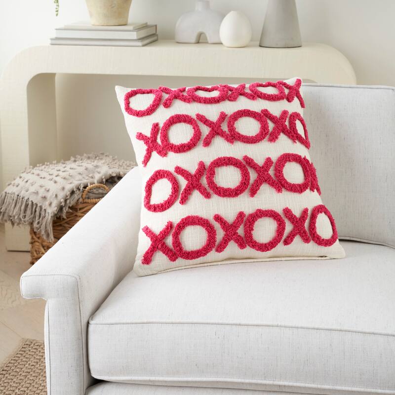 Mina Victory Life Styles Modern Textured XOXO Throw Pillow , (18" x 18")