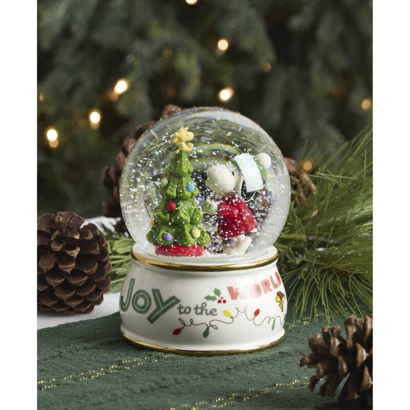 Lenox Snoopy Snow Globe