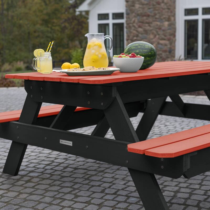 HIGHWOOD Eco-friendly Picnic Table