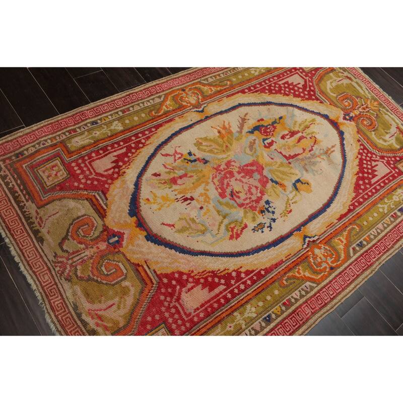Antique Oushak Traditional 4'3''x6'7'' Hand Knotted Wool Ivory Floral Rug - 4' 3'' x 6' 7''