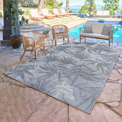 Gertmenian Fosel Bumba Grey Tropical Floral Leaf High-Low Indoor/ Outdoor Area Rug