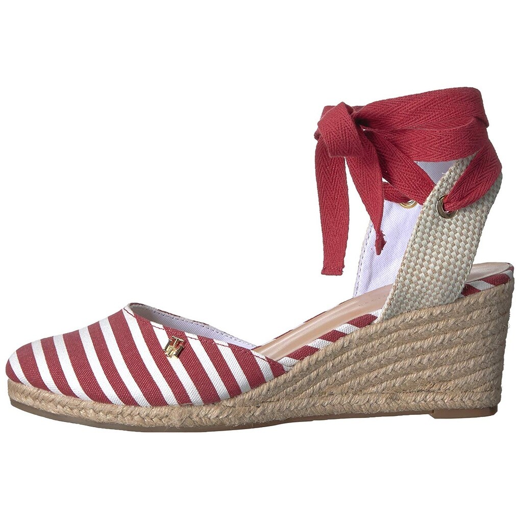 Shop Tommy Hilfiger Womens Nowell Fabric Closed Toe Casual Platform Sandals Overstock 28815007