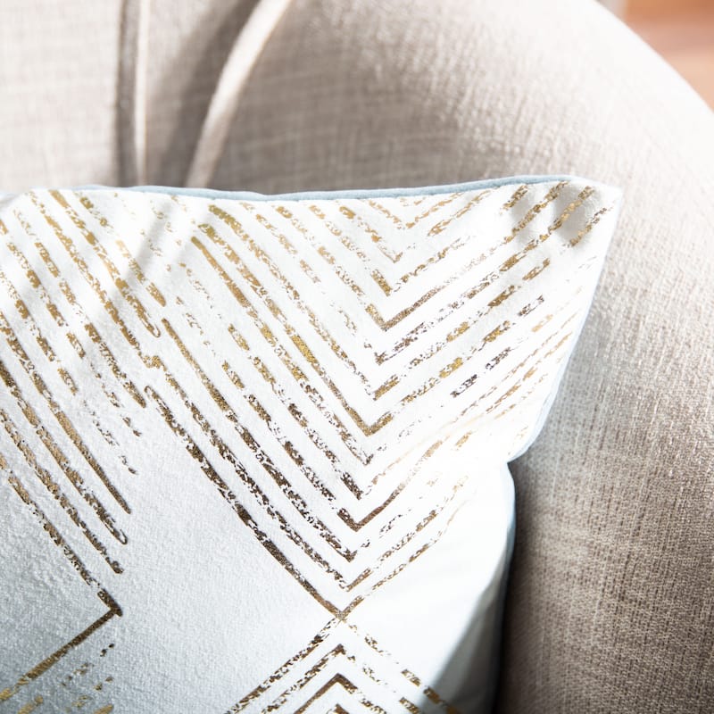 SAFAVIEH Yanne Art Deco Decorative Throw Pillow