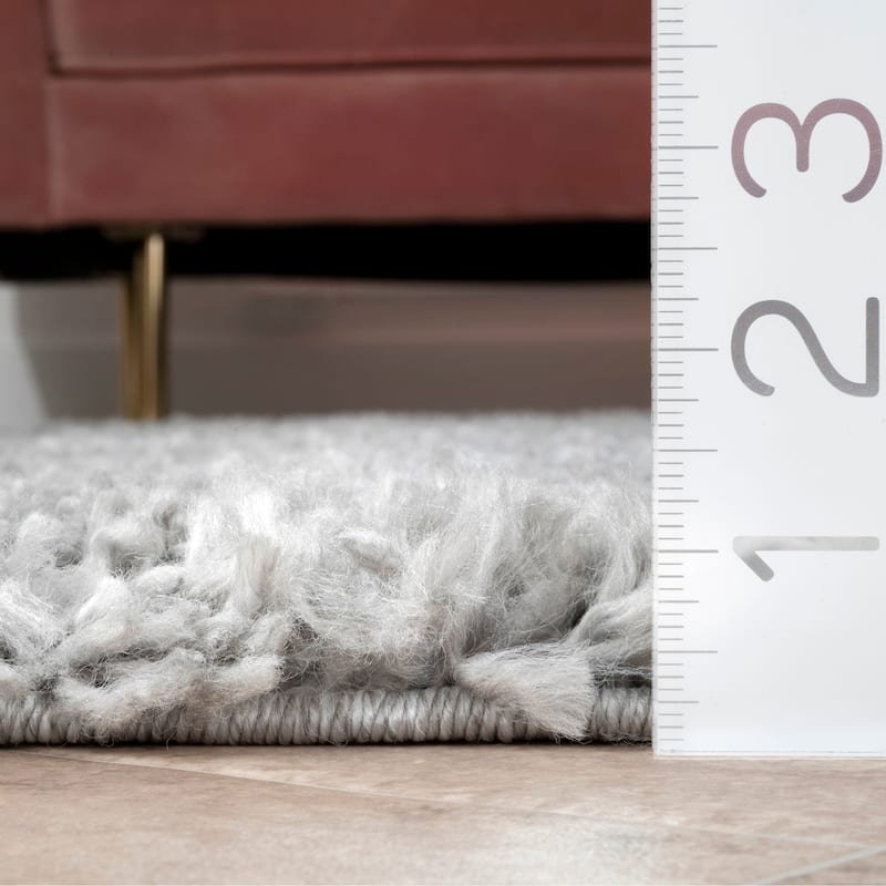 Nuloom Kara Solid Shag Area Rug