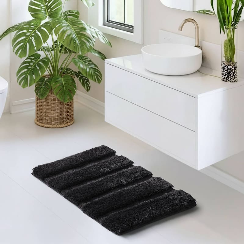 Madison Park Tufted Pearl Channel Solid Bath Rug - 21x34" - Black