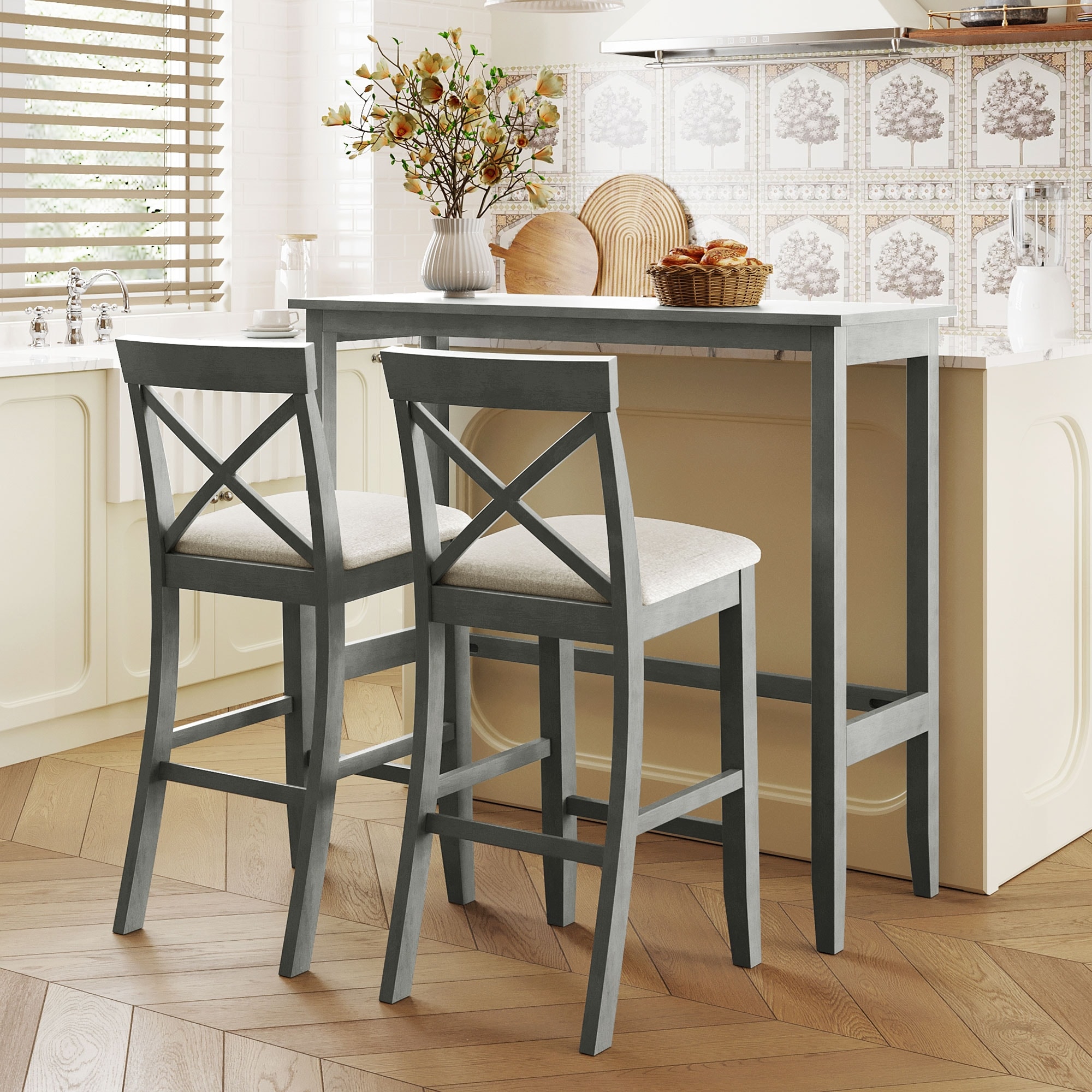 Island style store table and chairs