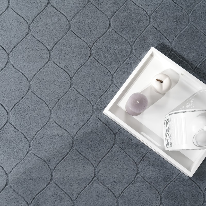 Soft Washable Area Rug with Diamond High-Low Effect