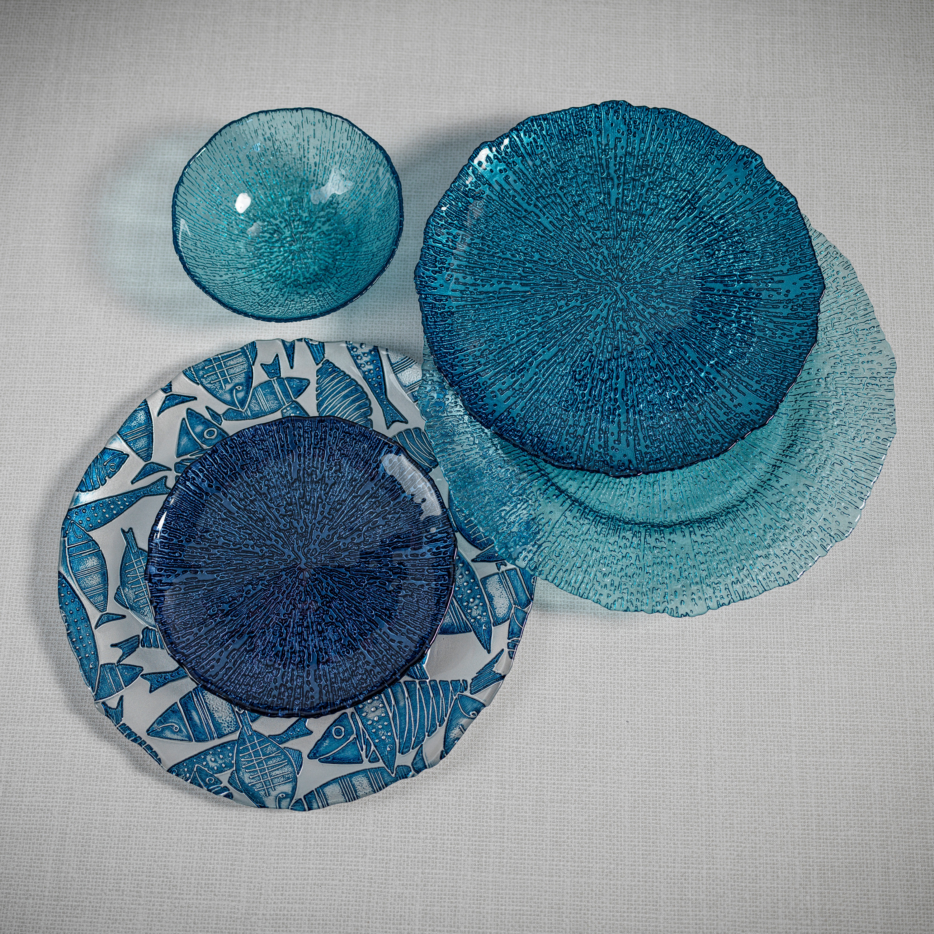 Blue glass charger plates deals