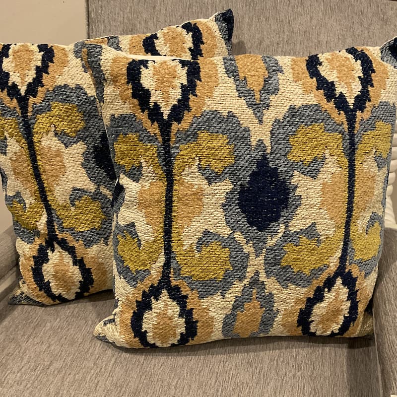 HERAT ORIENTAL Handmade Chenille Throw Pillow Set