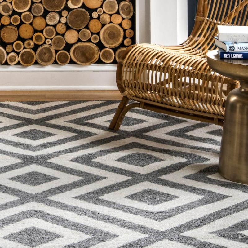 Nuloom Zadie Geometric Area Rug