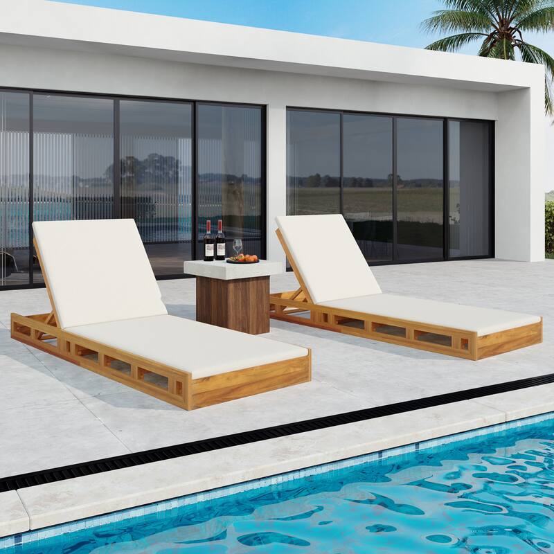 Roomfitters Outdoor Acacia Wood Chaise Lounge with 2-Inch Cream Water-Resistant Cushions Teak Finish