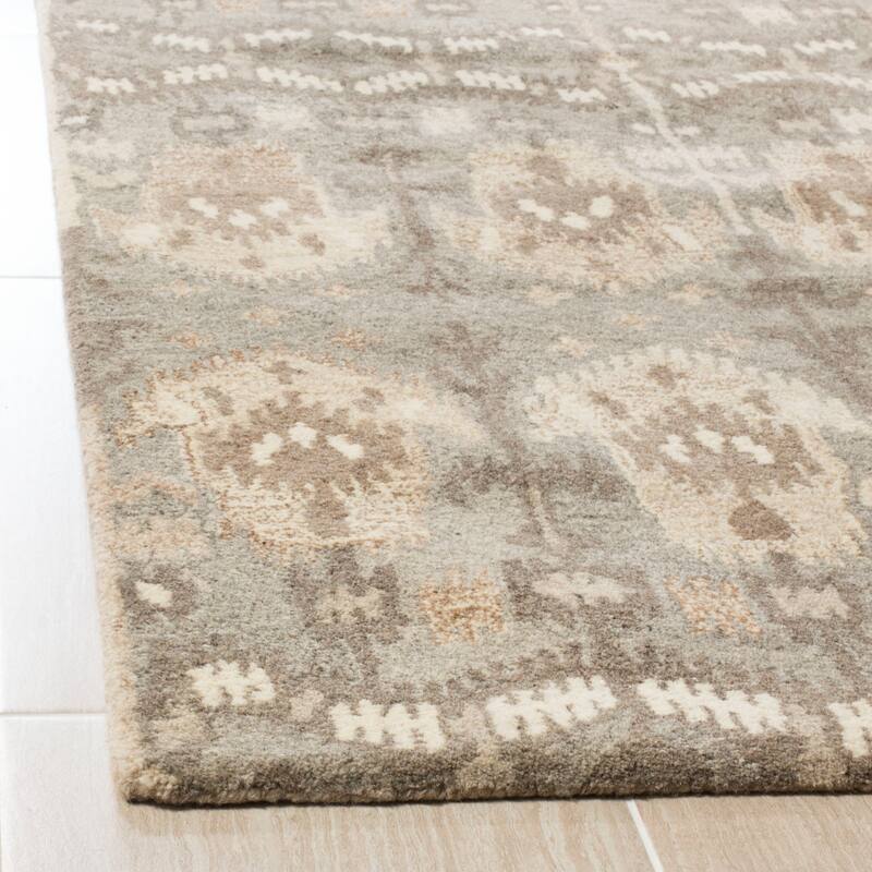 SAFAVIEH Handmade Wyndham Christal Modern Wool Rug