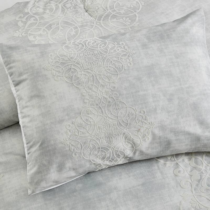 Monique Luxury 7 Piece Comforter Set