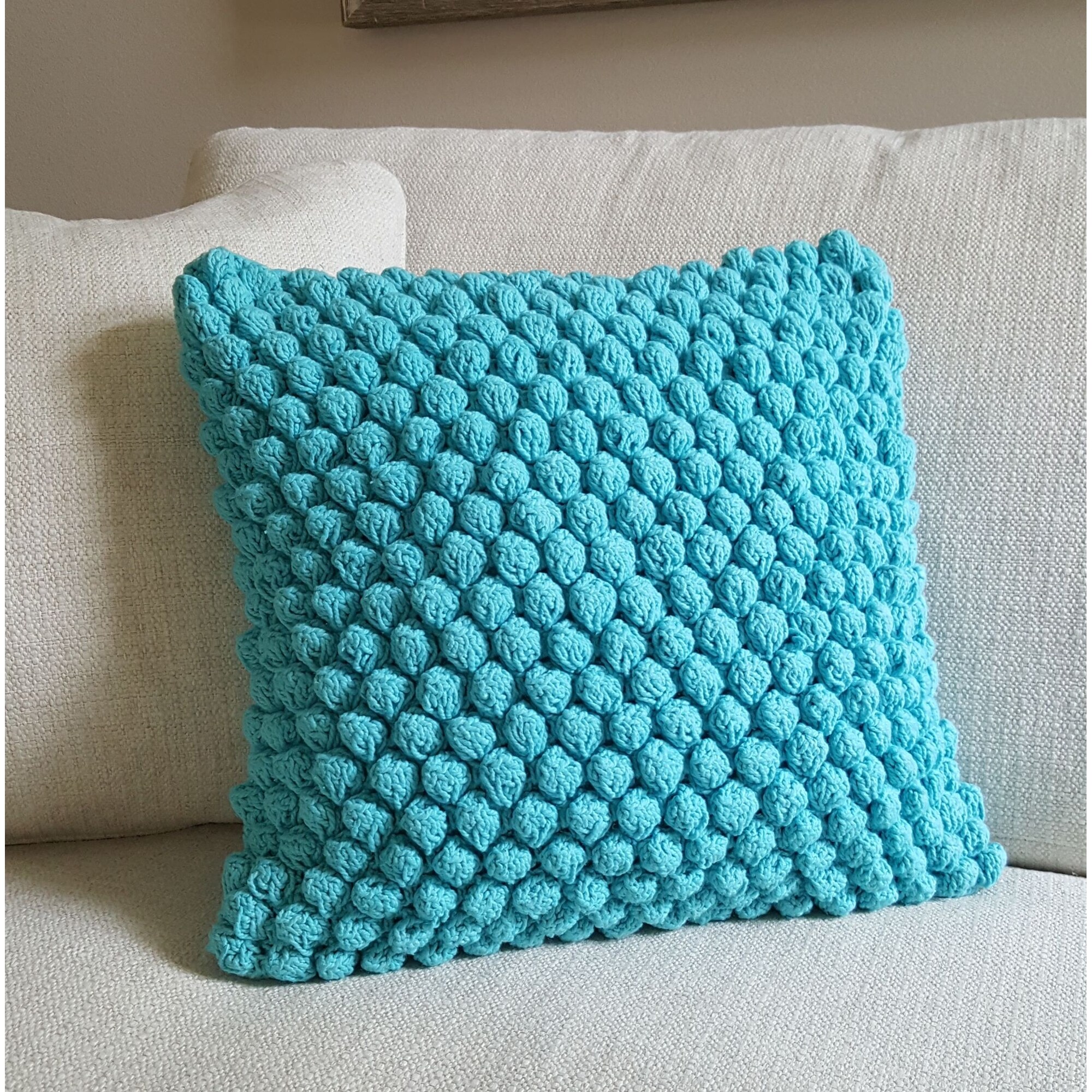 https://ak1.ostkcdn.com/images/products/is/images/direct/a8983b76ea00a5c96ab0ff4d11ce781d631bd036/Orbit-Ball-Cotton-18-Inch-Decorative-Throw-Pillow.jpg
