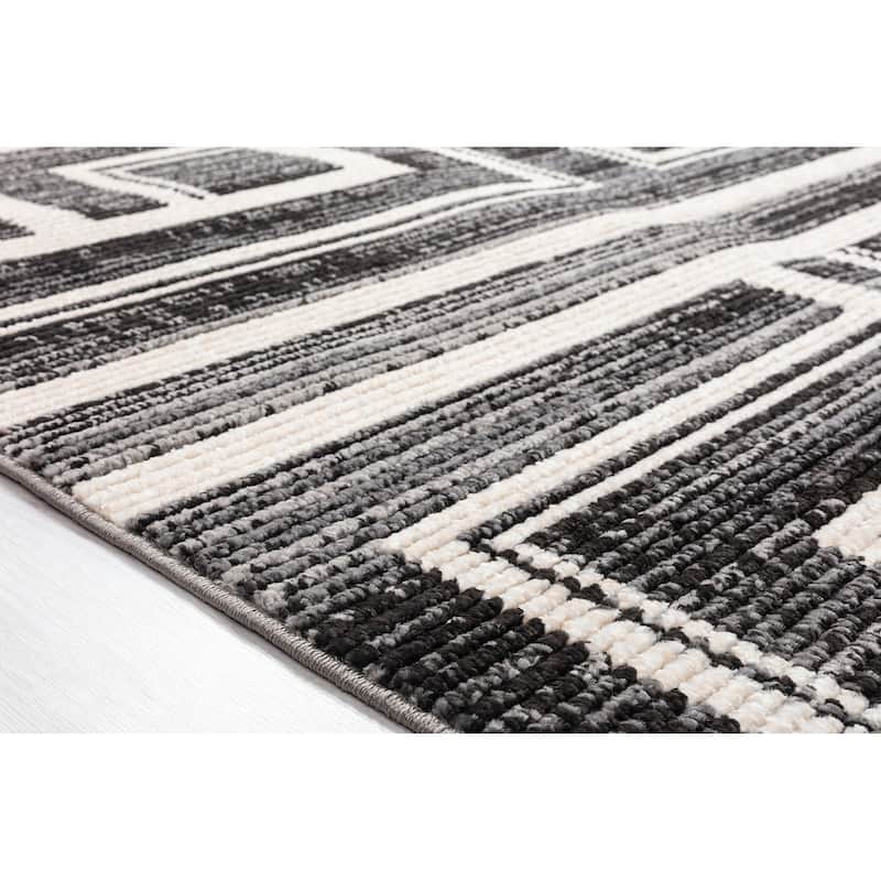 Juniper Collection Black Machine Made Indoor Area Rug
