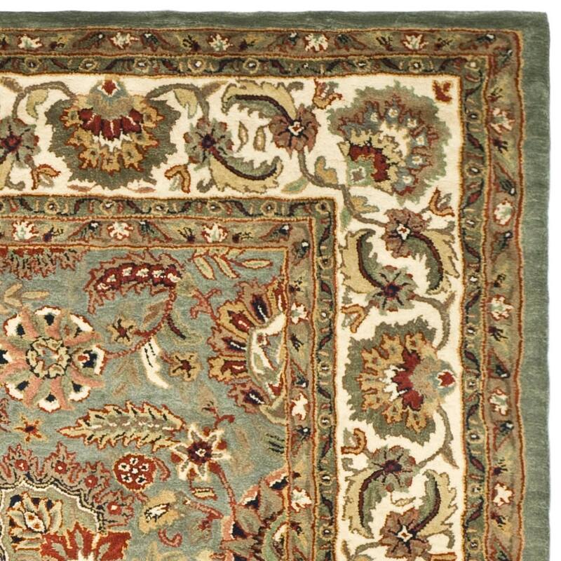 SAFAVIEH Handmade Classic Maurine Traditional Oriental Wool Rug