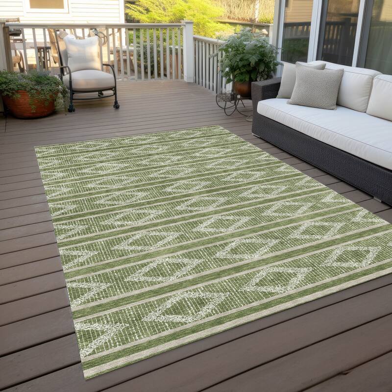 Machine Washable Indoor/ Outdoor Diamond Stripe Chantille Rug