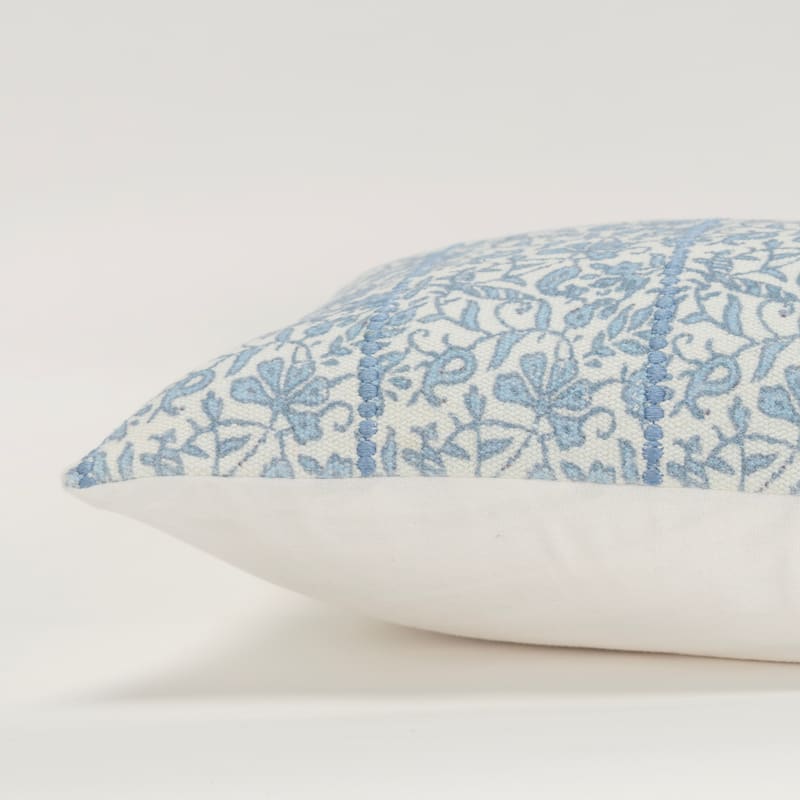 Rizzy Home Transitional Pillow Cover - 14"x26"