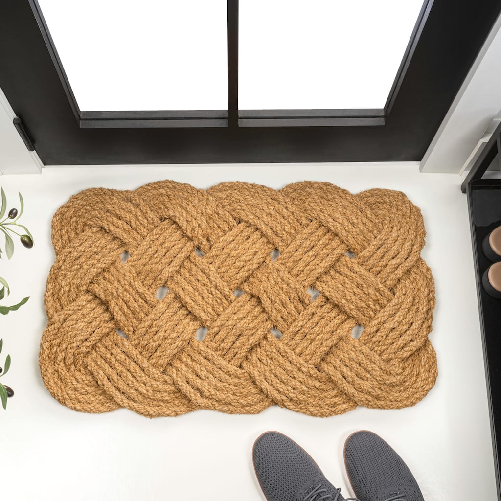 Maeve Classic Coastal Scalloped Basketweave Coir Indoor/Outdoor DoorMat