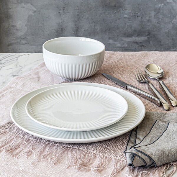 Over and Back White Porcelain 24pc Fluted Dinnerware Set - Bed