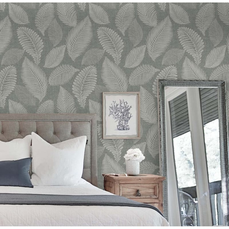Seabrook Designs Tossed Leaves Nonwoven Unpasted Wallpaper
