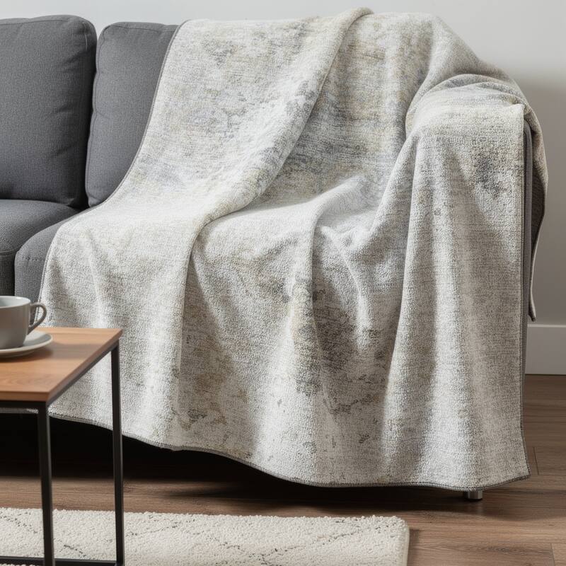 HomeRoots 50" X 70" Ivory And Beige Abstract Microfiber Plush Throw Blanket - Throw - Beige/Ivory