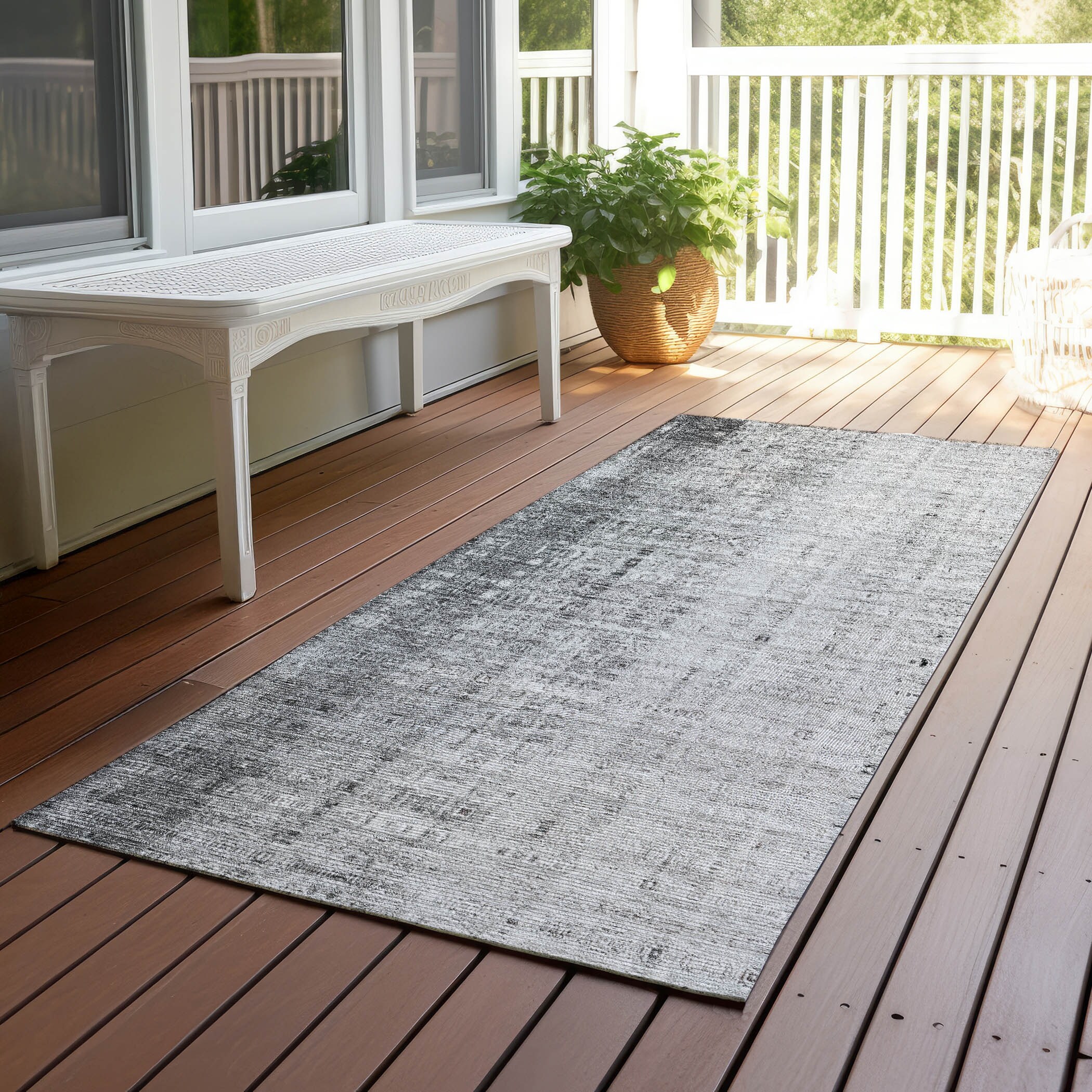 Machine Washable Indoor/ Outdoor Contemporary Ombre Chantille Rug